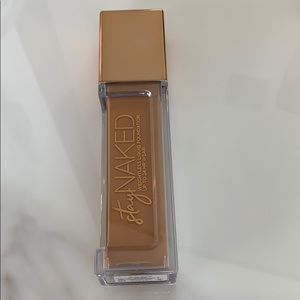 Urban Decay Stay naked weightless foundation 60WY